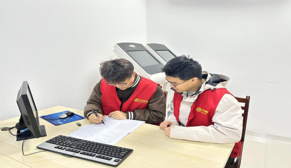 以學(xué)習(xí)強(qiáng)本領(lǐng)，以實(shí)干創(chuàng)佳績(jī)